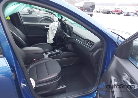 2023 Ford Escape St-Line z USA, uszkodzony, nr VIN 1FMCU9MN4PUB45424